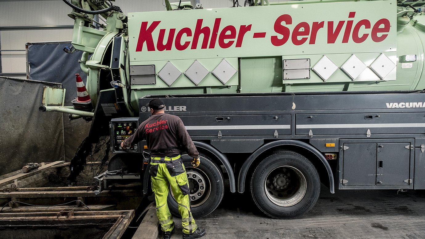 Entleerung und Entsorgung gemäß DIN‐Normen