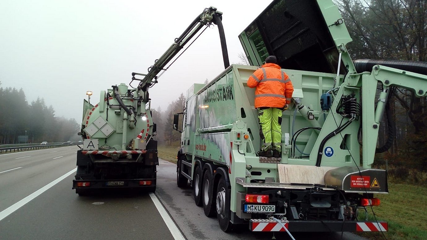 Umweltgerechte Entschlammung von Regenrückhaltebecken